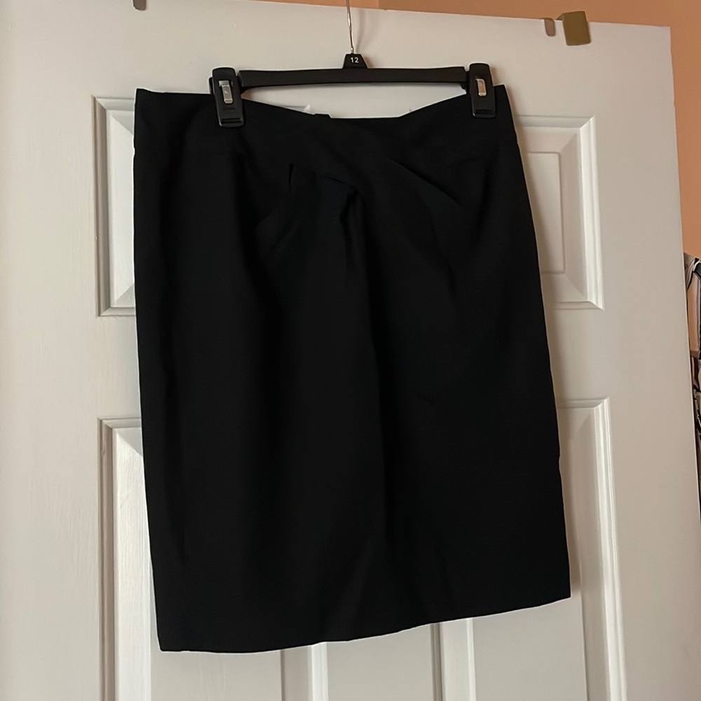 Black Michael Kors skirt Size 10. Zips in back